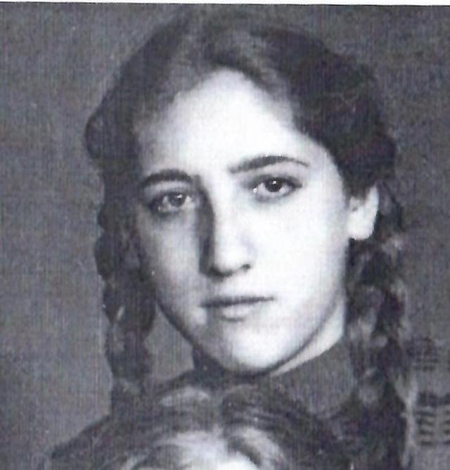 Двоюродная сестра Ирма Юрьевна Кириллова (Замятина), примерно 1939-1987